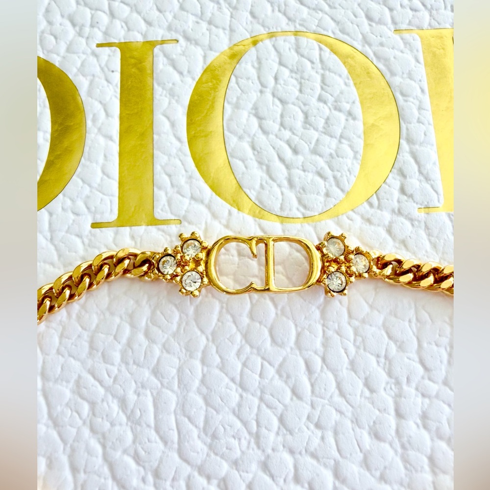 Dior Gold Chain Bracelet with Crystal Details - Picture 2 of 4